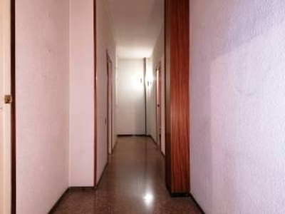 Piso de cuatro habitaciones Carrer de Begur 28, Sants-Badal, Barcelona