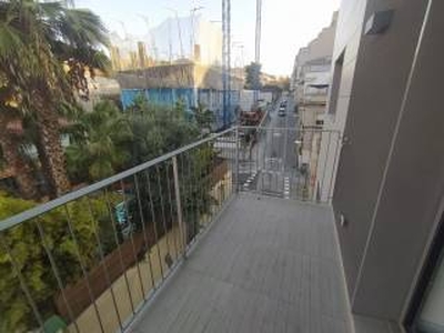 Piso de tres habitaciones muy buen estado, tercera planta, La Salut, Barcelona