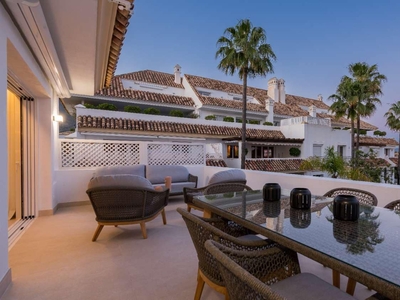 Piso en venta en Lomas De Marbella, Marbella, Málaga