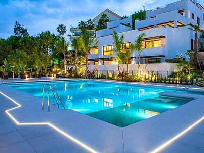 Piso en venta en Nagüeles Alto, Marbella, Málaga