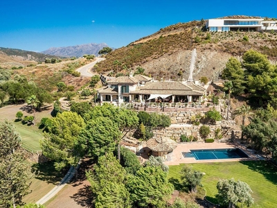 Villa en venta en La Carolina-Guadalpín, Marbella