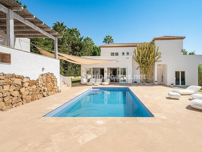 Villa en venta en Las Brisas, Marbella