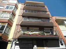 Venta Piso Valladolid. Piso de tres habitaciones en Calle CAAMAÑO. Buen estado cuarta planta con balcón