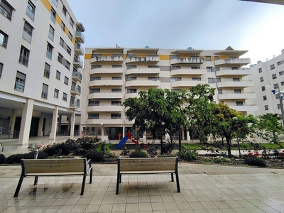 Alquiler de piso en Renfe - Bulevar 1º y 2º Fase de 2 habitaciones con garaje y balcón