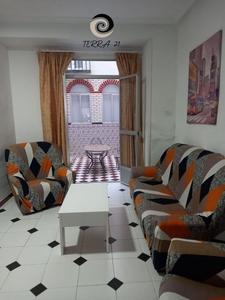 Alquiler de piso en San Felipe - El Almendral - La Merced de 3 habitaciones con terraza y muebles