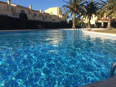 Alquiler vacaciones de ático con piscina y terraza en Dénia, URBANIZACION EL DATILER II