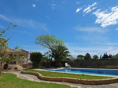 Chalet amueblado con piscina, aire acondicionado y vistas a la montaña en Ametlla de Mar (L´)