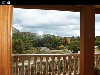 Chalet con 3 habitaciones amueblado con parking, piscina y vistas a la montaña en Garganta de los Montes