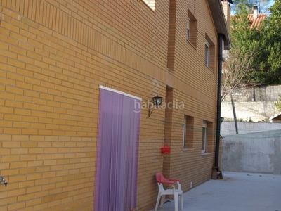 Chalet con 4 habitaciones con parking y calefacción en Viladecavalls