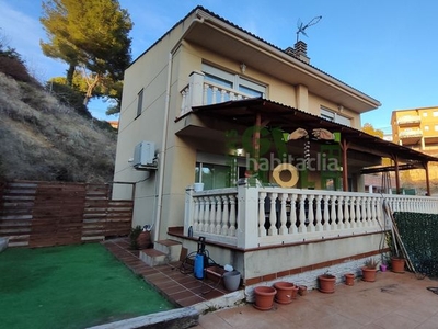 Chalet ¡fincas girol presenta en exclusiva casa inmejorable con terraza 200m2 en vallés park! en Rubí