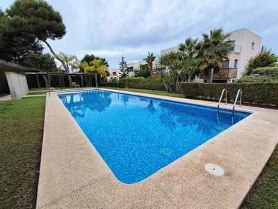 Chalet to rent in Vistahermosa, Alicante -