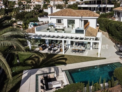 Villa independiente en venta en Nueva Andalucía, Marbella