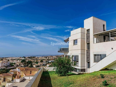 Detached villa for sale in Torrox Park