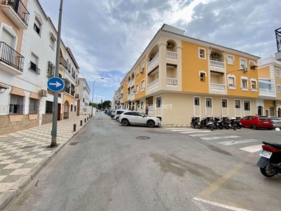 Apartamento bajo en venta en Avda Pescia - Ctra de Frigiliana, Nerja