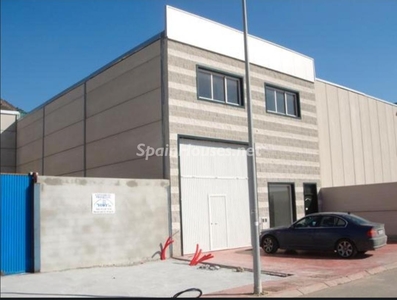 Industrial-unit for sale in Pizarra