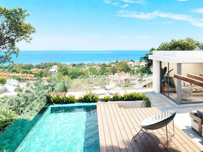 Penthouse flat for sale in Cabopino-Artola, Marbella