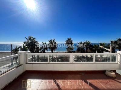 Penthouse flat for sale in Laguna Beach, Torrox