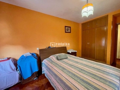 Piso 4 dormitorios, 2 baños, garaje, piscina en San Andrés Madrid