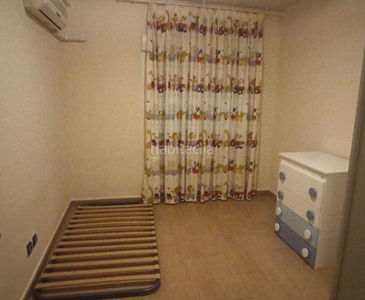 Piso con 3 habitaciones con aire acondicionado en Navalcarnero