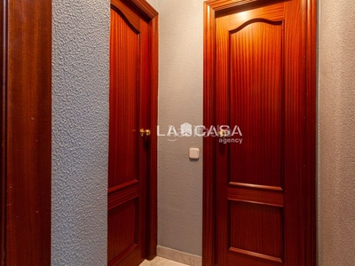 Piso con 3 habitaciones con ascensor en Les Planes Hospitalet de Llobregat (L´)