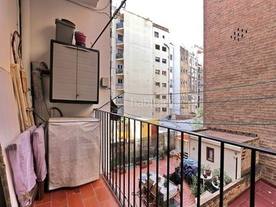Piso con 3 habitaciones con ascensor en Vila de Gràcia Barcelona