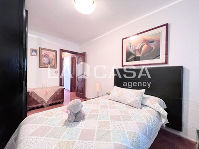 Piso con 3 habitaciones con ascensor y calefacción en Badalona