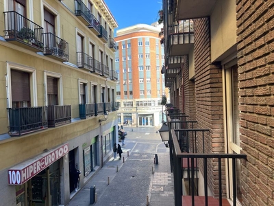 Piso con 3 habitaciones en Embajadores-Lavapiés Madrid