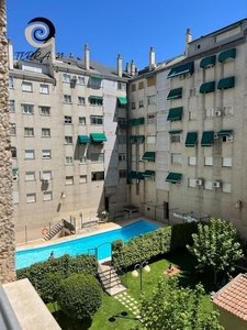 Piso en alquiler en Peñamefecit - Avda Barcelona de 3 habitaciones con terraza y piscina