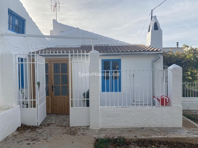 Semi-detached house to rent in Archidona -