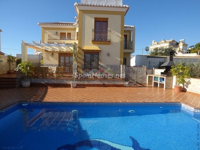 Villa en venta en Nerja