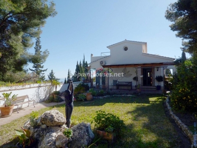 Villa en venta en Nerja