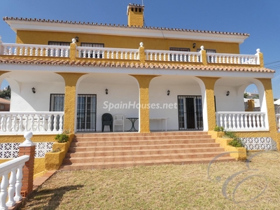 Villa en venta en Rincón de la Victoria