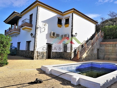 Villa en venta en Sayalonga