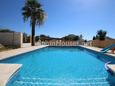 Villa for sale in Sitio de Calahonda, Mijas