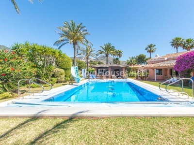 Villa en venta en Torremuelle, Benalmádena