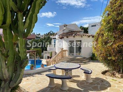 Villa to rent in Moraira -