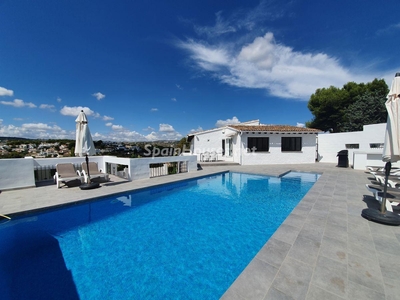 Villa to rent in Moraira -