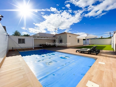 Villa to rent in Torreta, Torrevieja -