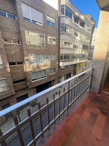 Alquiler de piso en calle Doutor Marañon de 3 habitaciones con terraza y garaje