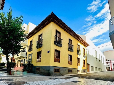 Alquiler de piso en Playa Jardín de 1 habitación con piscina y muebles