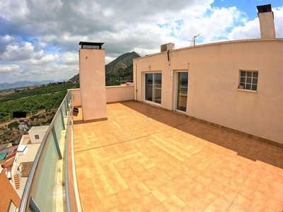 Ático en venta en Beniaján de 2 habitaciones con terraza y garaje