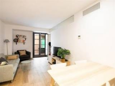 Piso de dos habitaciones 70 m², Barcelona