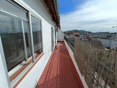 Piso en alquiler en Ciudad Monumental de 2 habitaciones con terraza y balcón