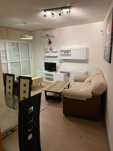 Piso en alquiler en Ollerías - San Cayetano de 3 habitaciones con muebles y aire acondicionado