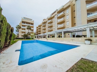 Piso en alquiler en Playa de Granada de 2 habitaciones con terraza y piscina