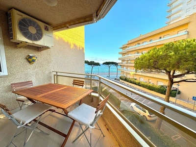Piso en venta en calle Sant Sebastià de 2 habitaciones con terraza y piscina
