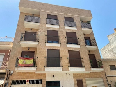 Venta de piso en calle Carmen de 3 habitaciones con garaje y balcón