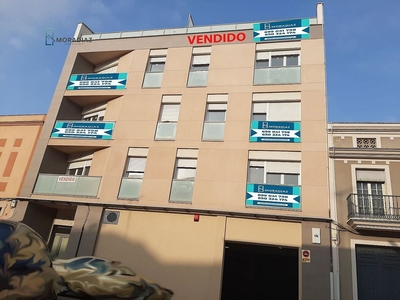 Venta de piso en calle Donoso Cortés de 3 habitaciones con garaje y balcón
