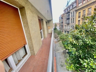 Venta de piso en Distrito Centro (Gijón)