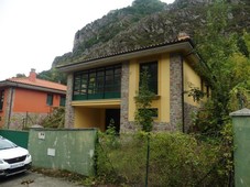 Venta Chalet en Los Villares Somiedo. 271 m²